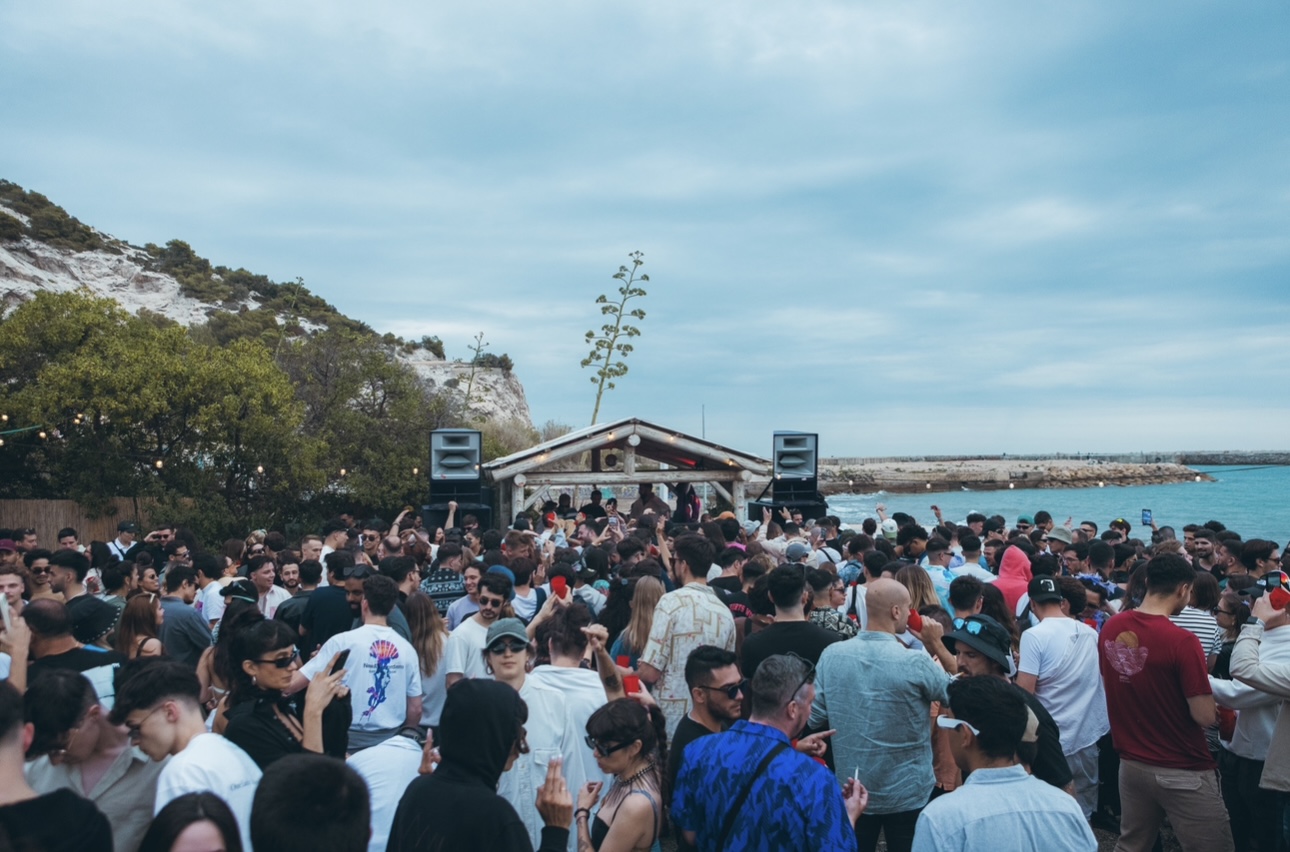 FREE LA CALITA OPEN AIR BEACH PARTY event poster